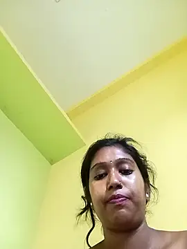 Snapshot of bannerjeesneha20 chatting on 04.28.26 bannerjeesneha20 online show from 04.28.26