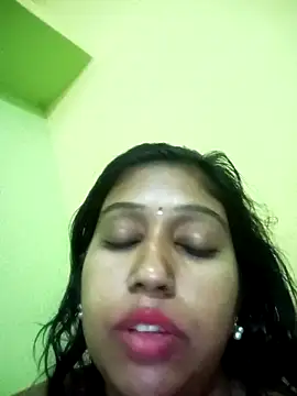 Snapshot of bannerjeesneha20 chatting on 05.03.26 bannerjeesneha20 online show from 05.03.26