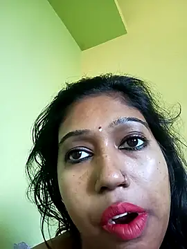 Snapshot of bannerjeesneha20 chatting on 05.05.26 bannerjeesneha20 online show from 05.05.26