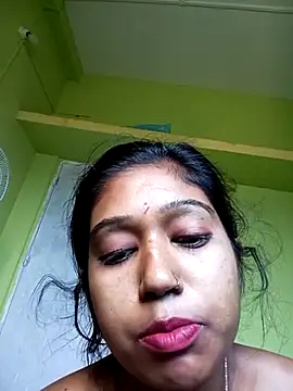 Snapshot of bannerjeesneha20 chatting on 05.12.26 bannerjeesneha20 online show from 05.12.26