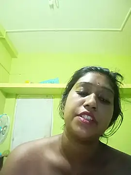 Snapshot of bannerjeesneha20 chatting on 05.17.26 bannerjeesneha20 online show from 05.17.26