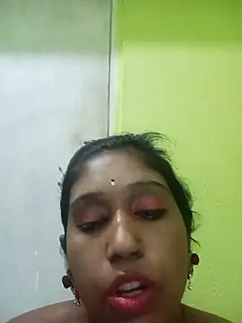Snapshot of bannerjeesneha20 chatting on 05.19.26 bannerjeesneha20 online show from 05.19.26