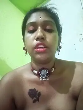 Snapshot of bannerjeesneha20 chatting on 05.20.26 bannerjeesneha20 online show from 05.20.26