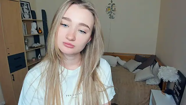 VioletteClaire online show from 04.19.26