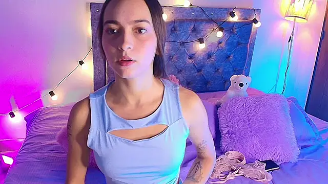 Snapshot of Daphne_Rosse chatting on 07.31.26 Daphne Rosse online show from 07.31.26