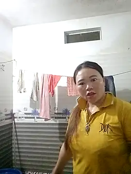 Snapshot of Lily_Daisy chatting on 03.25.26 Lily Daisy online show from 03.25.26