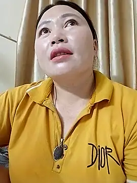 Snapshot of Lily_Daisy chatting on 03.30.26 Lily Daisy online show from 03.30.26