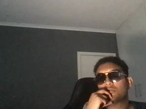 uunluckii online show from 03.24.26