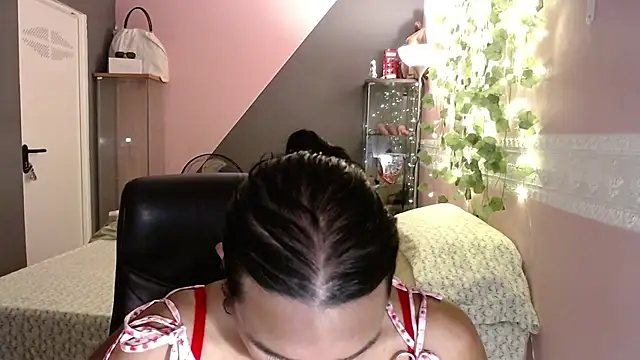 Snapshot of choquitolove1 chatting on 04.05.26 choquitolove1 online show from 04.05.26