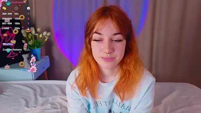 Snapshot of JoanReed chatting on 03.31.26 JoanReed online show from 03.31.26