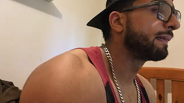 Snapshot of robin103666 chatting on 03.30.26 robin103666 online show from 03.30.26