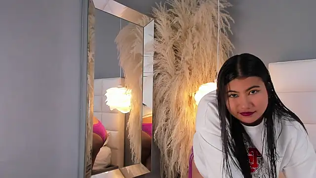 Snapshot of EmilyDrak chatting on 03.27.26 EmilyDrak online show from 03.27.26