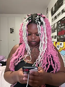 Snapshot of Nyla_xox chatting on 04.02.26 Nyla xox online show from 04.02.26