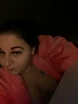 Snapshot of Szandra26 chatting on 03.25.26 Szandra26 online show from 03.25.26