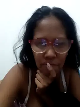 Karen La Flaca online show from 04.02.26