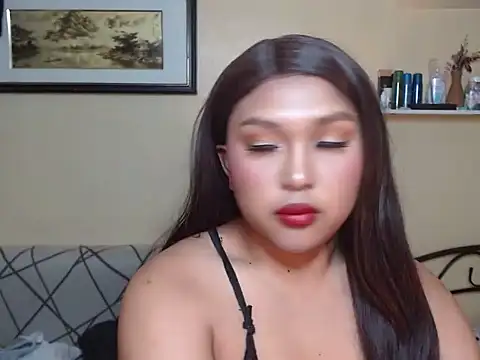 Snapshot of OliveSexyTS chatting on 03.25.26 OliveSexyTS online show from 03.25.26