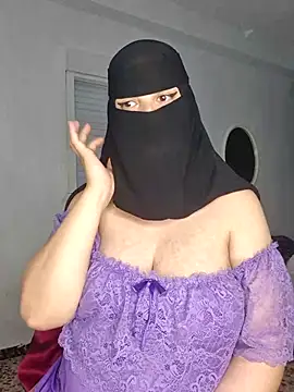 Snapshot of Big_as-big chatting on 04.08.26 Big as-big online show from 04.08.26