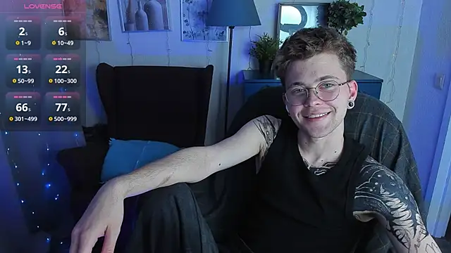 Snapshot of Thomas_Norton chatting on 06.26.26 Thomas Norton online show from 06.26.26