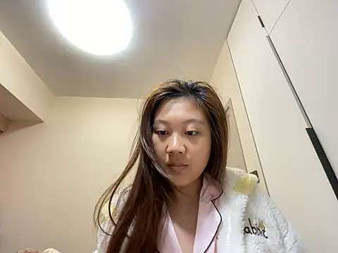 Snapshot of tutu512 chatting on 04.04.26 tutu512 online show from 04.04.26