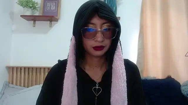 Violet 2003 online show from 05.30.26