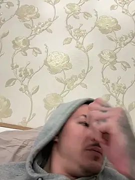 Snapshot of double_biys chatting on 03.31.26 double biys online show from 03.31.26