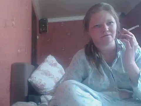 Snapshot of CharleyReid chatting on 05.16.26 CharleyReid online show from 05.16.26