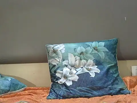 SweetRashii online show from 04.04.26