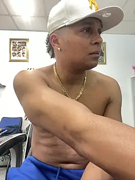 Snapshot of melreydelmambo chatting on 03.26.26 melreydelmambo online show from 03.26.26