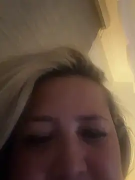 Martinacurvy  online show from 03.29.26