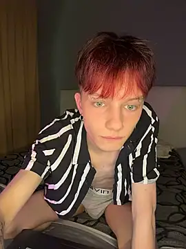 Snapshot of erikabrowncute chatting on 07.17.26 erikabrowncute online show from 07.17.26