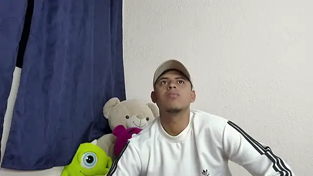 Snapshot of Zaym_Liam chatting on 03.28.26 Zaym Liam online show from 03.28.26