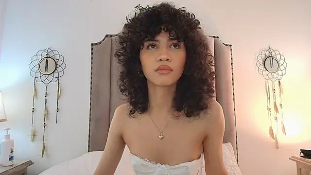 Snapshot of Julietta___ chatting on 06.23.26 Julietta online show from 06.23.26