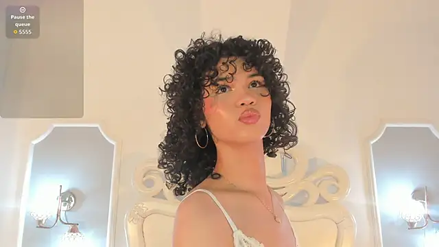 Snapshot of Julietta___ chatting on 07.19.26 Julietta online show from 07.19.26