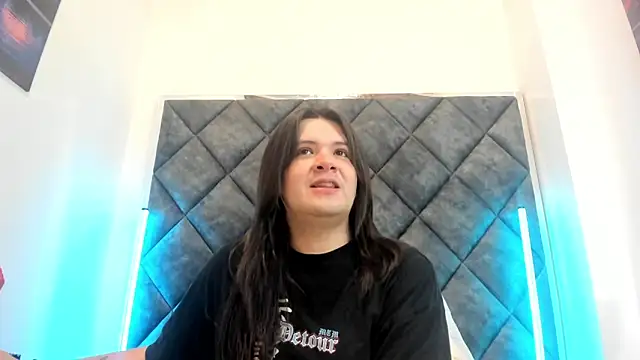 Snapshot of MatthewDavis_ chatting on 04.05.26 MatthewDavis online show from 04.05.26