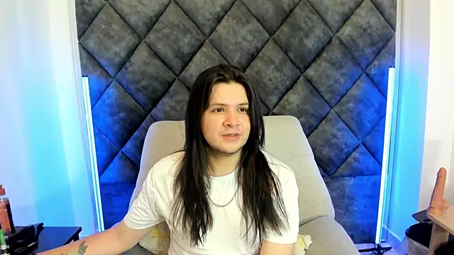 Snapshot of MatthewDavis_ chatting on 04.09.26 MatthewDavis online show from 04.09.26