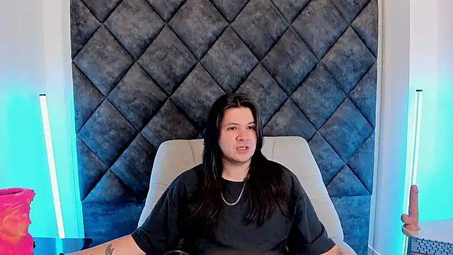 Snapshot of MatthewDavis_ chatting on 04.19.26 MatthewDavis online show from 04.19.26