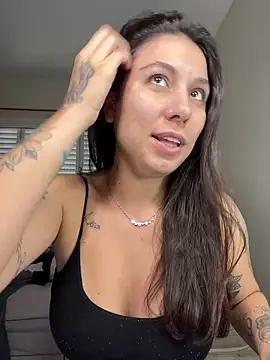 Carolzinhalux69 online show from 04.27.26