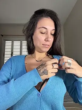 Carolzinhalux69 online show from 05.22.26