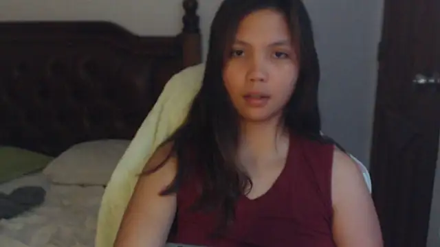 Snapshot of sweet_21_1 chatting on 04.17.26 sweet 21 1 online show from 04.17.26