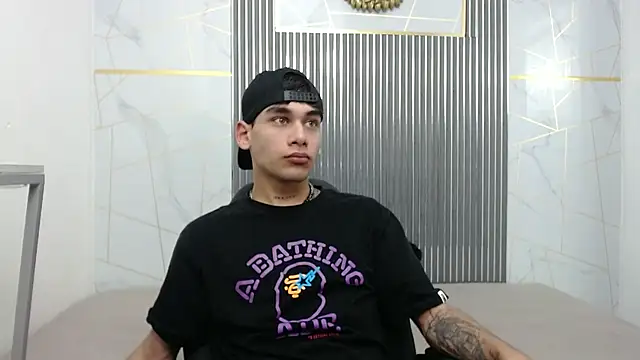 Kitsune 44 online show from 04.18.26