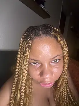 Ariqueendadon online show from 04.07.26