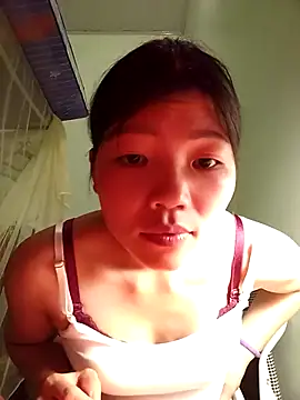Snapshot of -Quyny- chatting on 03.31.26 -Quyny- online show from 03.31.26