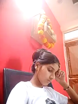 TANU01990 online show from 05.31.26
