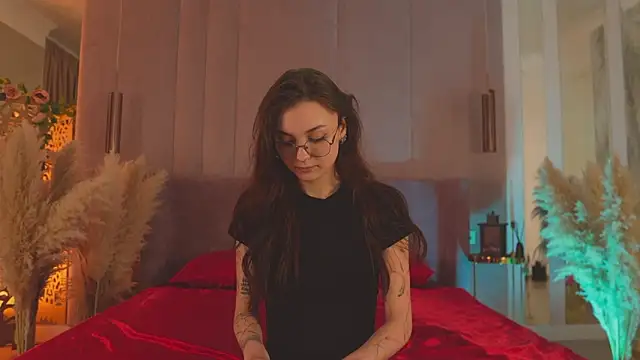 Snapshot of AmeliaKlark_ chatting on 04.08.26 AmeliaKlark online show from 04.08.26