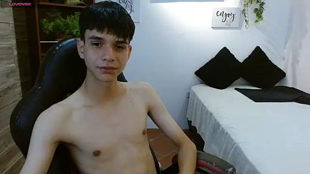 maxim rod online show from 04.21.26