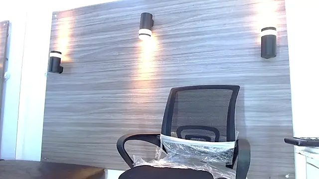 Snapshot of LuckyBluex chatting on 03.28.26 LuckyBluex online show from 03.28.26