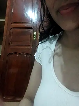 Snapshot of FatinSexy chatting on 04.03.26 FatinSexy online show from 04.03.26