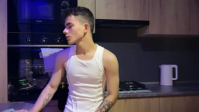 MaxWoolf online show from 06.03.26