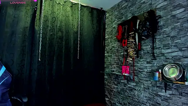 Annaleah  online show from 05.14.26