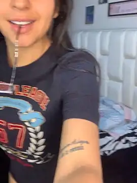 Snapshot of LeticiaVisconti chatting on 04.05.26 LeticiaVisconti online show from 04.05.26